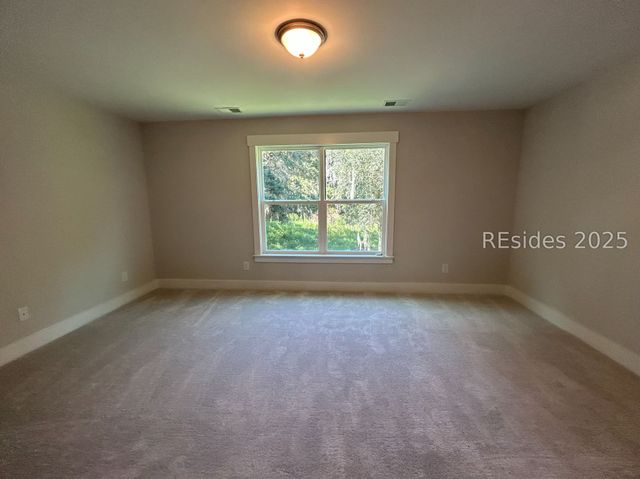 1 Alumni Rd, Beaufort, SC 29907