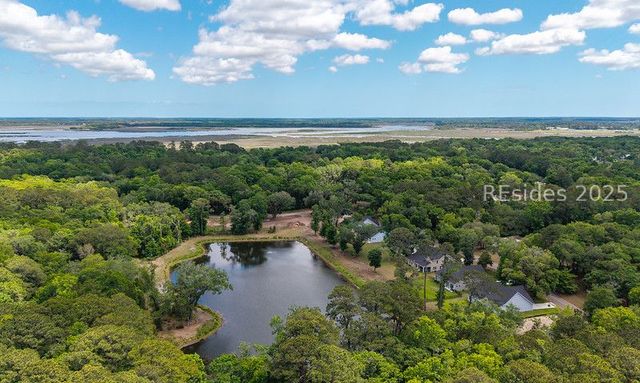 1 Alumni Rd, Beaufort, SC 29907