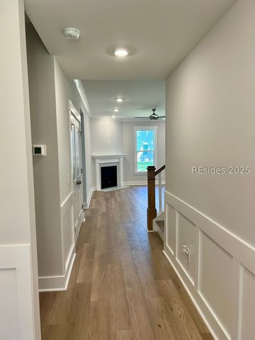 1 Alumni Rd, Beaufort, SC 29907