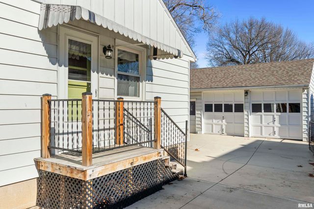 730 N SWORDS Avenue, West Peoria, IL 61604