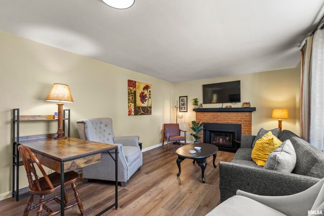 730 N SWORDS Avenue, West Peoria, IL 61604