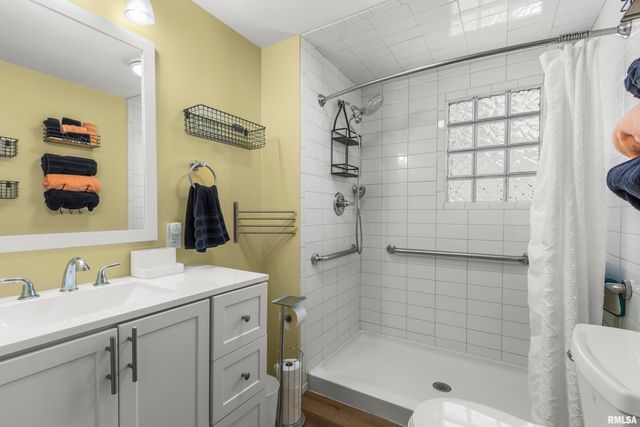 730 N SWORDS Avenue, West Peoria, IL 61604