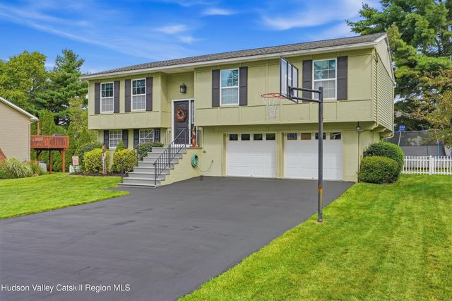 38 Genesee Avenue, Lake Katrine, NY 12449