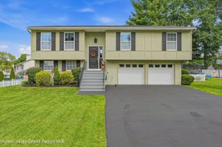 38 Genesee Avenue, Lake Katrine, NY 12449