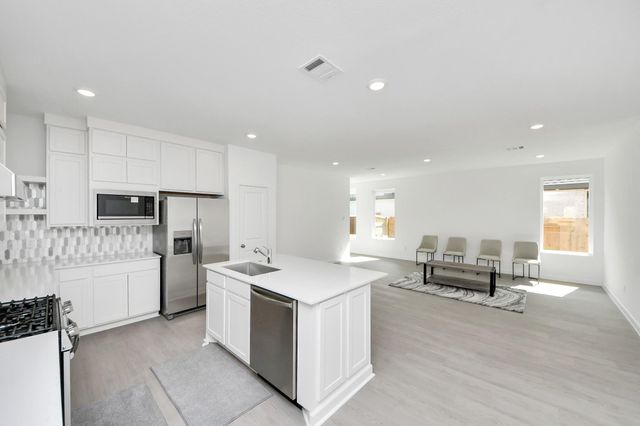 1058 Blue Stone Dr, Beasley, TX 77417