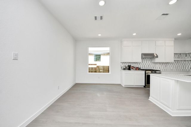 1058 Blue Stone Dr, Beasley, TX 77417