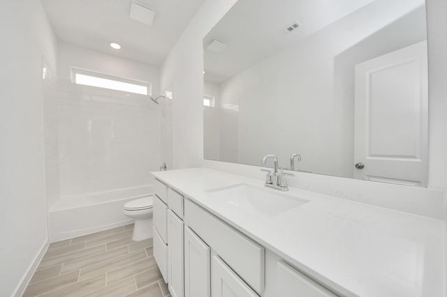 1058 Blue Stone Dr, Beasley, TX 77417