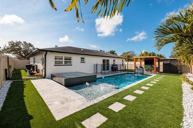 9481 MONICA DRIVE, Seminole, FL 33777