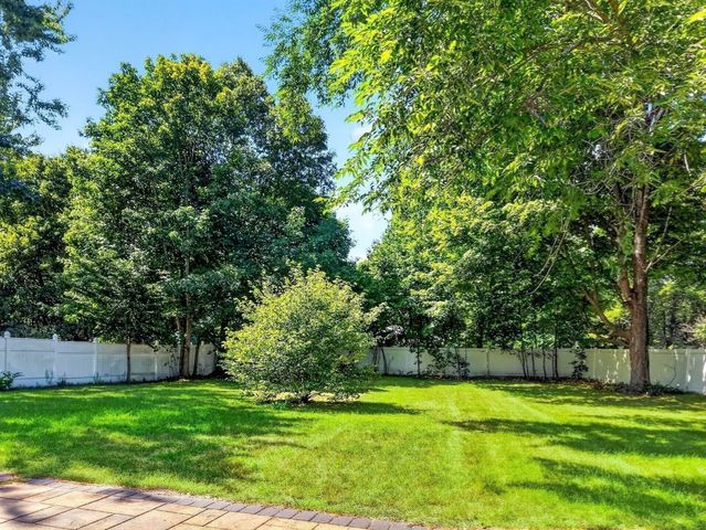 20 Temi Rd, Framingham, MA 01701