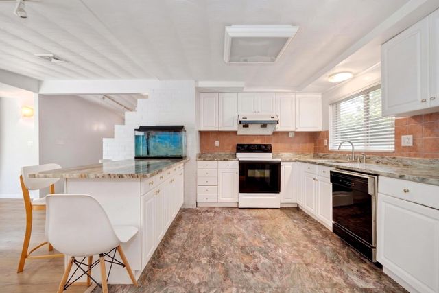 20 Temi Rd, Framingham, MA 01701