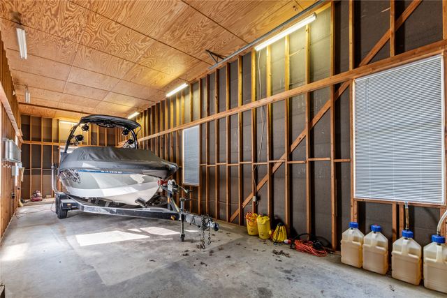 226 Bushwhacker Drive, Mabank, TX 75156