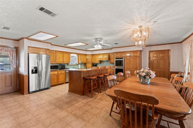 226 Bushwhacker Drive, Mabank, TX 75156