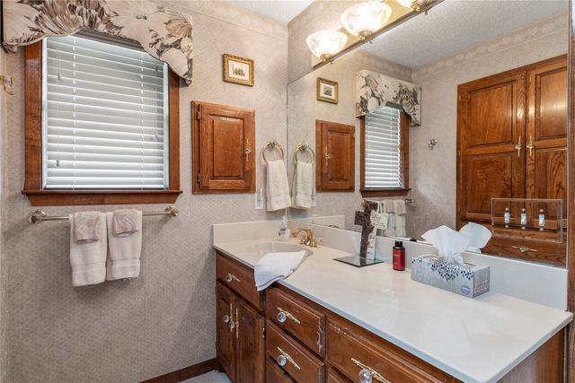 226 Bushwhacker Drive, Mabank, TX 75156