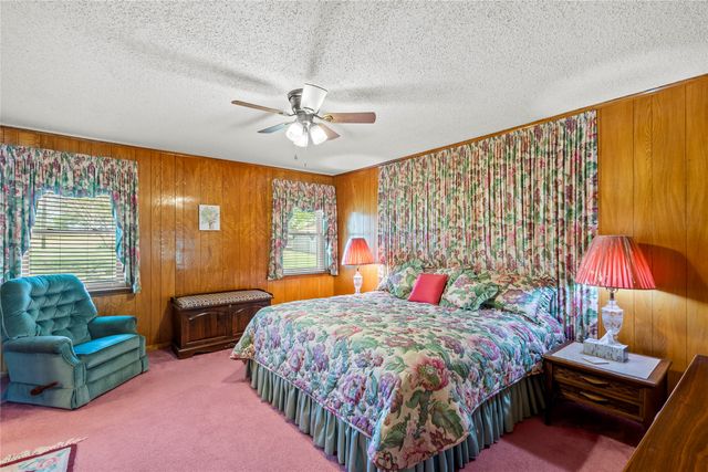 226 Bushwhacker Drive, Mabank, TX 75156