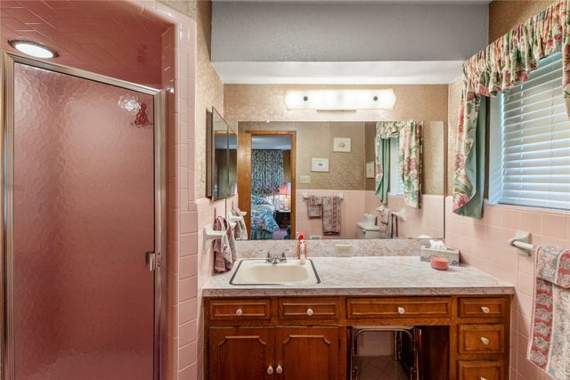 226 Bushwhacker Drive, Mabank, TX 75156