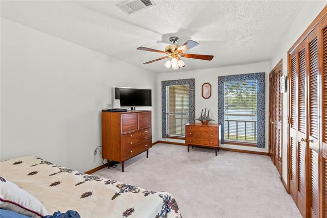 226 Bushwhacker Drive, Mabank, TX 75156