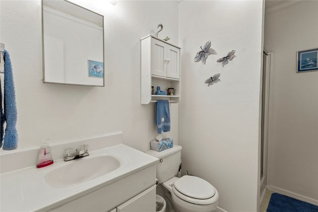 226 Bushwhacker Drive, Mabank, TX 75156