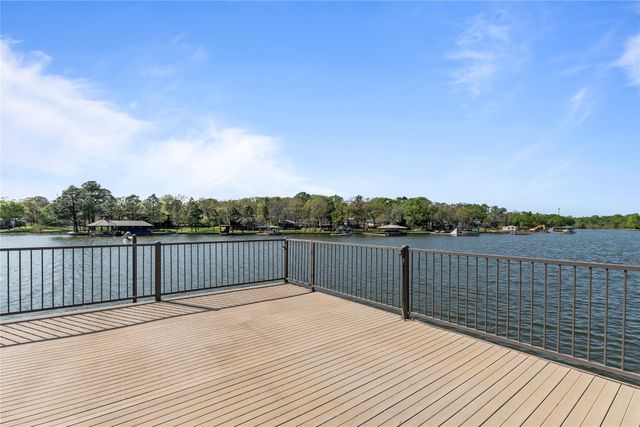 226 Bushwhacker Drive, Mabank, TX 75156