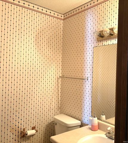 4517 Woodlynn Court, Fort Wayne, IN 46816