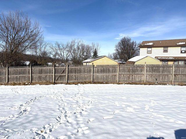 4517 Woodlynn Court, Fort Wayne, IN 46816