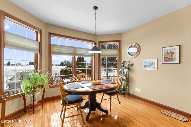 1338 Pine Valley Drive, Bowling Green, OH 43402