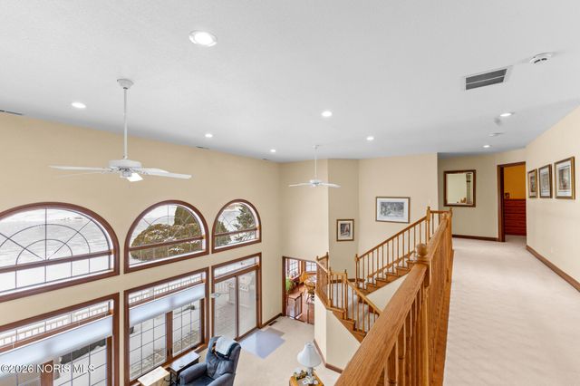 1338 Pine Valley Drive, Bowling Green, OH 43402