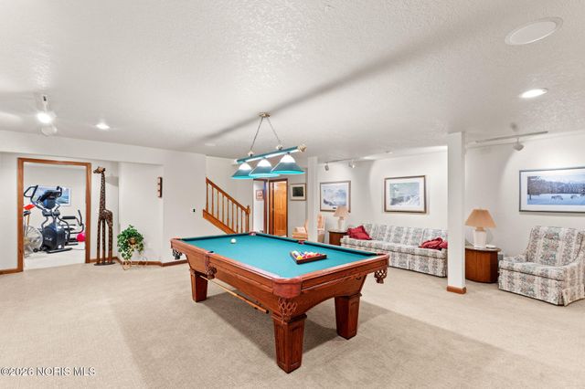 1338 Pine Valley Drive, Bowling Green, OH 43402