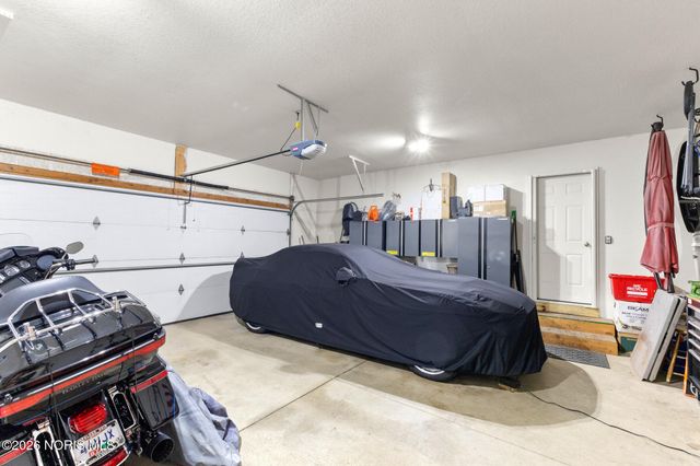 1338 Pine Valley Drive, Bowling Green, OH 43402