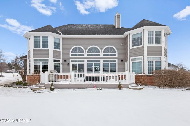 1338 Pine Valley Drive, Bowling Green, OH 43402