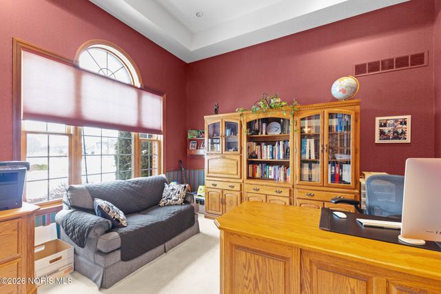 1338 Pine Valley Drive, Bowling Green, OH 43402