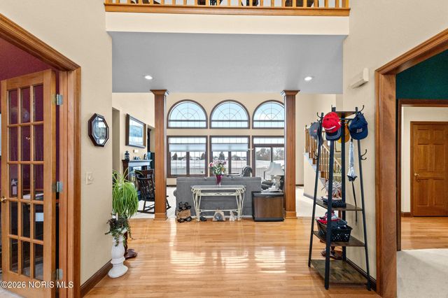 1338 Pine Valley Drive, Bowling Green, OH 43402