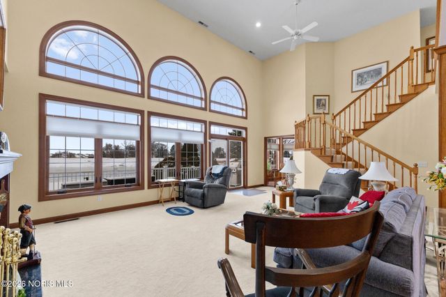 1338 Pine Valley Drive, Bowling Green, OH 43402