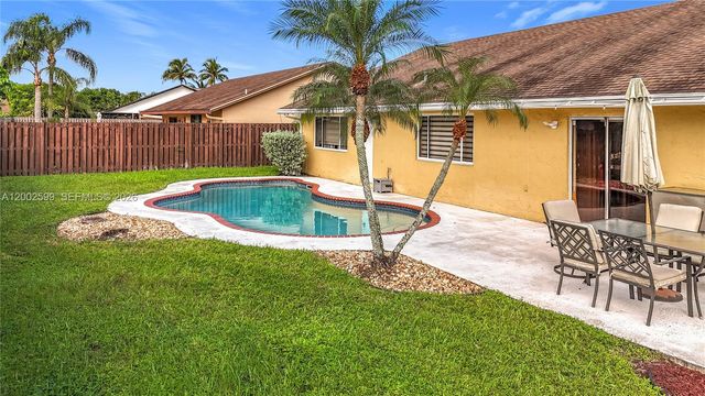 8060 NW 51st Ct 8060, Lauderhill, FL 33351