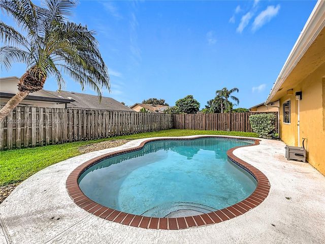 8060 NW 51st Ct 8060, Lauderhill, FL 33351