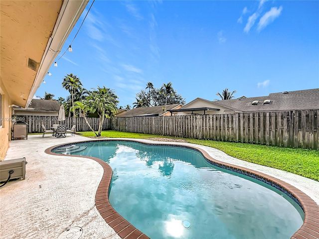 8060 NW 51st Ct 8060, Lauderhill, FL 33351