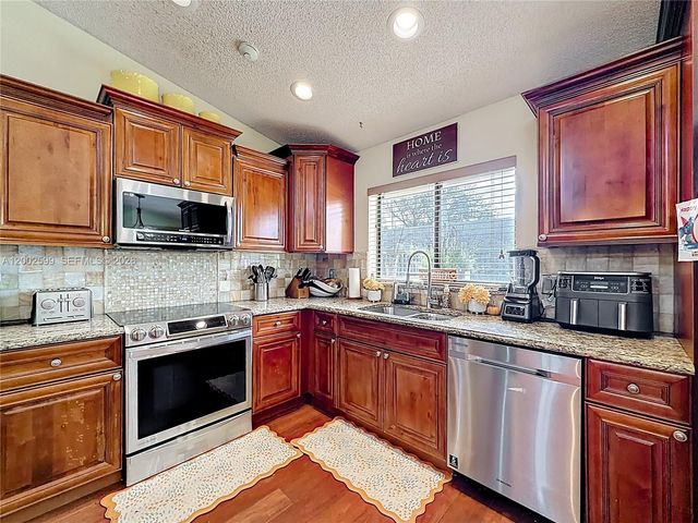 8060 NW 51st Ct 8060, Lauderhill, FL 33351