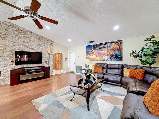 8060 NW 51st Ct 8060, Lauderhill, FL 33351