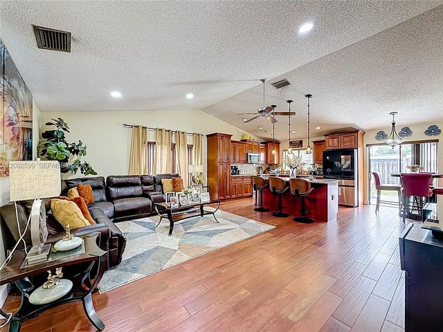 8060 NW 51st Ct 8060, Lauderhill, FL 33351