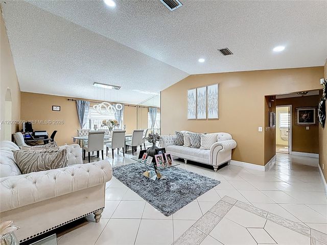 8060 NW 51st Ct 8060, Lauderhill, FL 33351