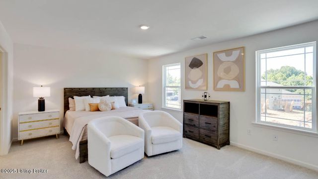 11037 Pheasant Hill Cir, Louisville, KY 40229