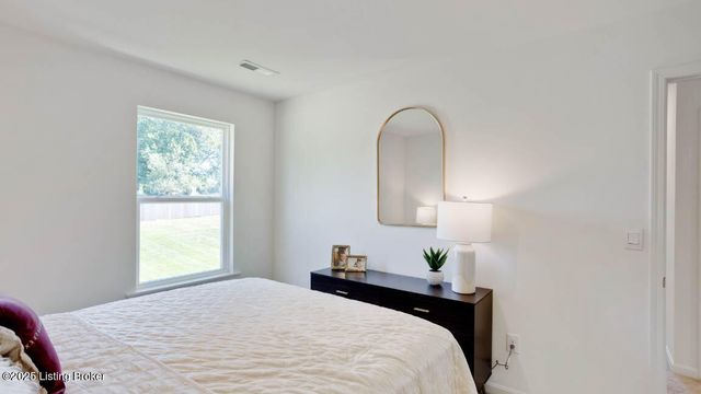 11037 Pheasant Hill Cir, Louisville, KY 40229