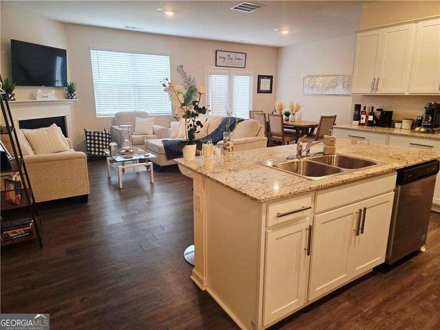 5192 Barberry Avenue, Oakwood, GA 30566