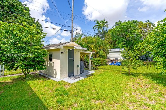 249 Carlisle Dr, Miami Springs, FL 33166