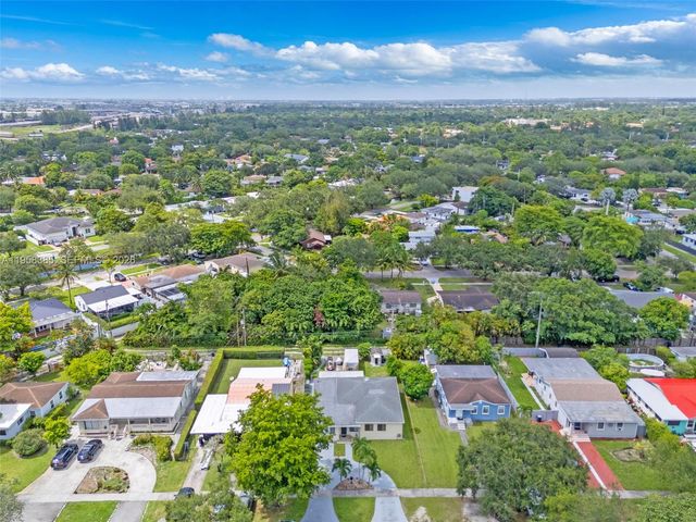 249 Carlisle Dr, Miami Springs, FL 33166