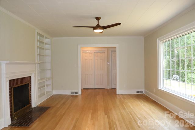 415 High Circle NW, Lenoir, NC 28645