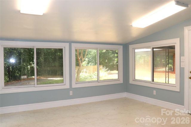 415 High Circle NW, Lenoir, NC 28645