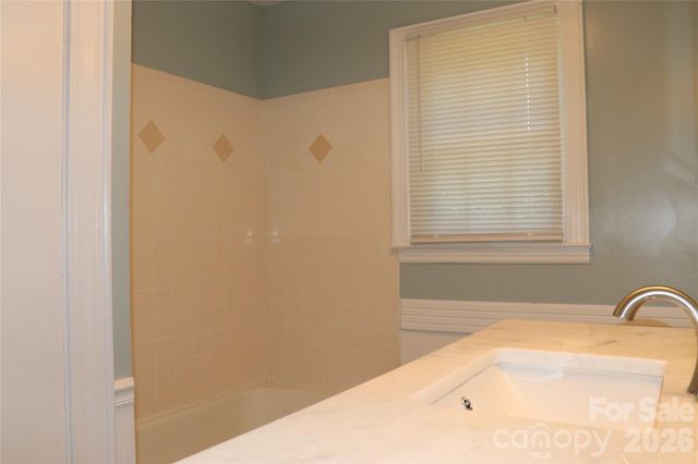 415 High Circle NW, Lenoir, NC 28645