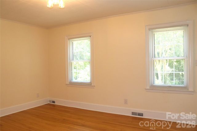 415 High Circle NW, Lenoir, NC 28645