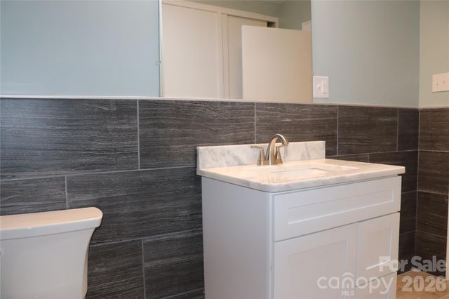 415 High Circle NW, Lenoir, NC 28645