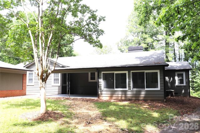 415 High Circle NW, Lenoir, NC 28645